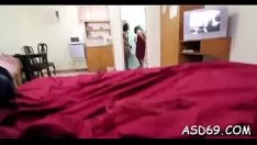 播放 充满激情的东方荡妇给人以诱惑