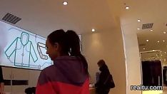 Играть Хит чехословацкий подросток получает в плаг-продаже и возделывается в видео от первого лица