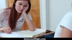 Afspelen Onervaren personen Hogere middelbare school - strakke ongehoorzame adolescent (izzy toll) (nina nirvana) later geneukt