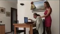 Afspelen Het andere sollicitatiegesprek! hete milf!