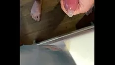 Putar Cumming di karet dengan tiga pukulan