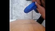 Играть Mi mejor amiga me dijo que la ten&iacute акцент;a el pene pequeño y tiene raz&oacute акцент;n