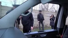 Abspielen Ausgedrückter Prozess im Antriebswagen unruhig von echten Nummernoffizieren