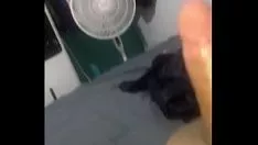 Abspielen Handjob mit den Wimpern einer verheirateten Frau