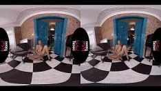 Играть Реалистичные табу - шикарные часы Мэрилин с кристаллами