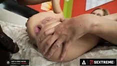 Abspielen 21 Sextremum - Pamela Sweetness bekommt ihren schnellen Arsch doppelt von einem Spielzeug und einem Brobdingnagian Sashay gestoßen