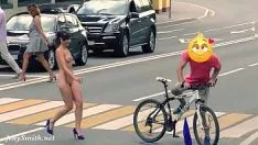 播放 秘密摄像头让珍妮公开裸体