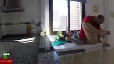 تشغيل الجنس على قطعة الأثاث