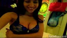 تشغيل هوتي titted الكبيرة تضع على مرشد