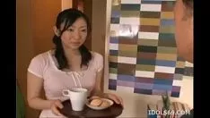Reproducir Joven japonés pisar sobreproteger y luego follar