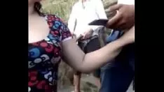 再生 同志と妹のおもちゃの性交はベッドの上のnoxに立てられて、それぞれの珍しいものを楽しんでください