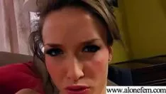 Reproducir adolescente no profesional disponible follar para deleitarse con juguetes sexuales trot-27