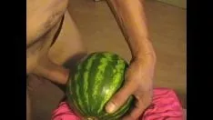 Play Masturbatinkle with yield