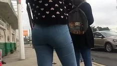 Play Slow down gesticulate ass on sshoetreet