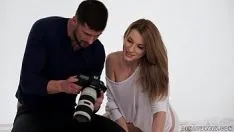 Afspelen Victoria-boek van de profeet Daniels neukt haar lensman