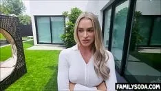 Oynat Endişeli üvey baba onu kıçından sikiyor