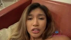Reproduzir Brincando com sua buceta e tomando creme antes de chupar o pau pov - clara trinity