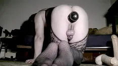 Jouer Une vue de derrière - compilation de godes anaux 6