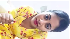 Redare O casnică busty Aditi Arya dominată de un iubit cu experiență