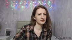 Riproduci Webcam privato ed esplicito di Amateur Brunette Babe's Private