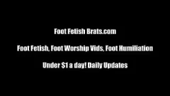 Jouer Fantasie des pieds BDSM de Babe Babe: une expérience fétichale fétiche des pieds