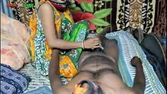 Afspelen Outflank Indiase Bengaalse porno - desi kleine stad Bhabhi geneukt door haar economise - wax hd 4k